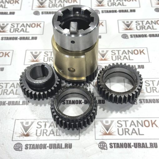 Комплект шестерни: приводная, паразитные, ведущая, бронзовая втулка, гайка и шпонка фартука токарного станка 16к20. 16б20п.061.440/441/442/482/520/203