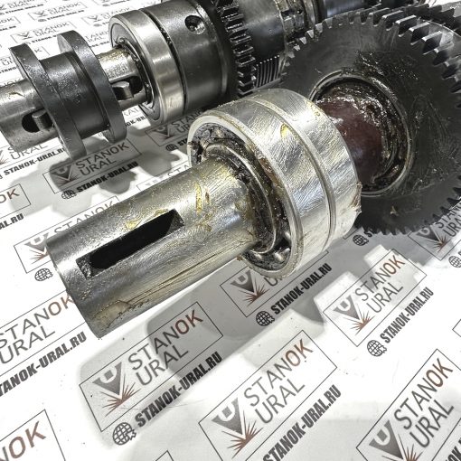 Вал фрикционный в сборе 1 оси кс тс 16к20 (16к20.020.420СБ)