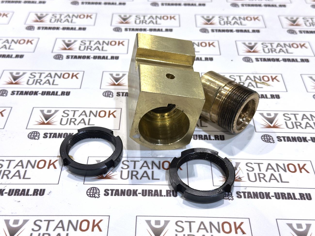 Винтовая пара с гайками поперечной подачи токарного станка 16к20.050.401/201/202СБ 16к20.050.401/201/202СБ