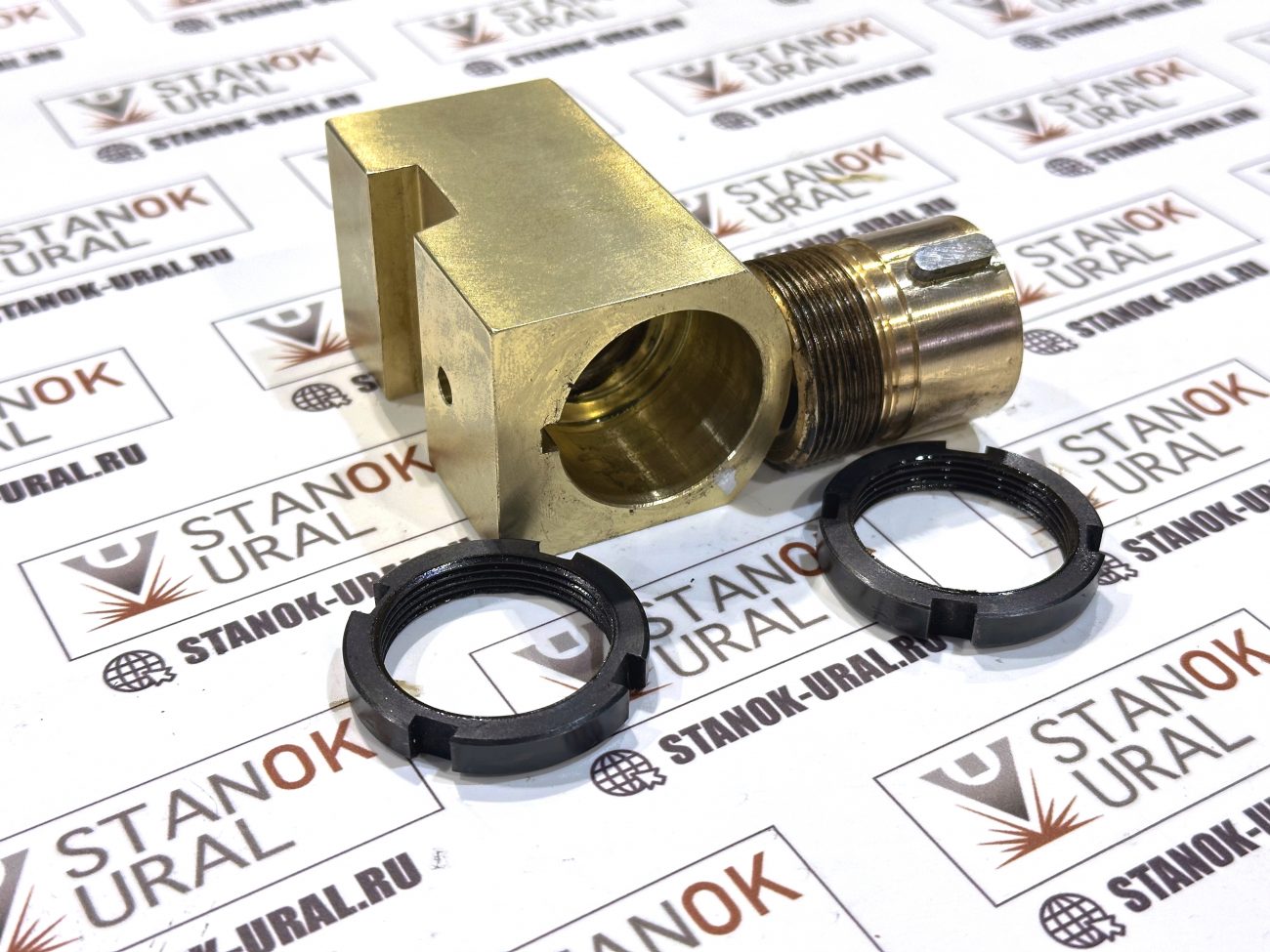 Винтовая пара с гайками поперечной подачи токарного станка 16к20.050.401/201/202СБ 16к20.050.401/201/202СБ