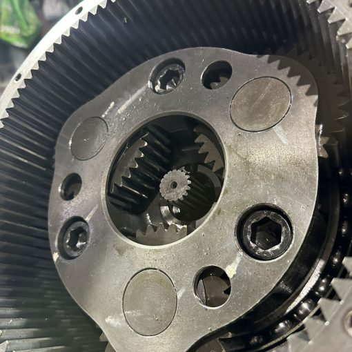 Ремонт бортового редуктора гусеничного хода экскаваторов hitachi