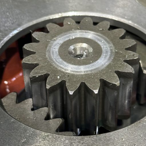 Ремонт бортового редуктора гусеничного хода экскаваторов hitachi