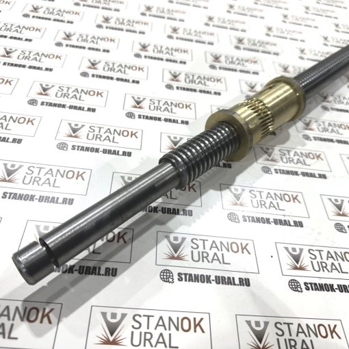 Винтовая пара с гайками поперечной подачи в сборе токарного станка 1м63 (l 1154мм) Рязань (1м63.41.268/04.119/120)