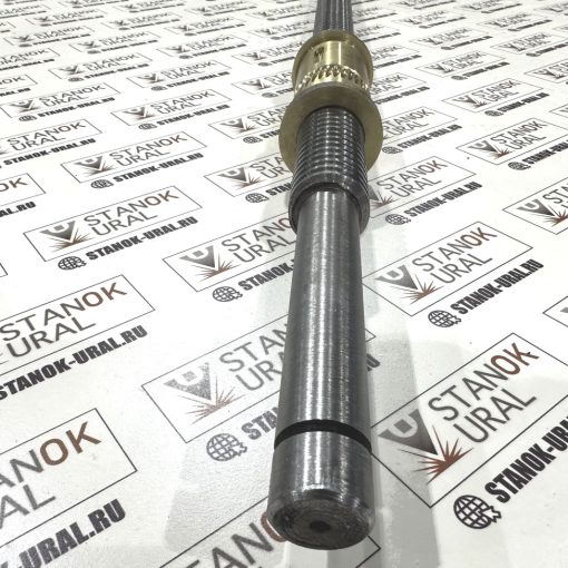 Винтовая пара с гайками поперечной подачи в сборе токарного станка 1м63 (l 1154мм) Рязань (1м63.41.268/04.119/120)