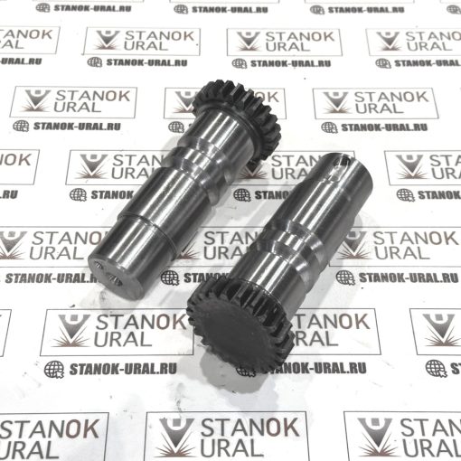 Вал шестерня продольной ручной подачи фартука токарного станка 1м63 (Рязань) 1м63.61.231